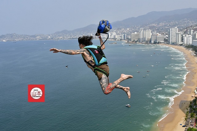 Concluye con éxito quinta edición del “Salto Extremo Base” en Acapulco.